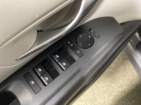 Used 2025 Hyundai Tucson SEL FWD image 18