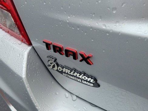 Used 2021 Chevrolet Trax LT w/ Redline Edition image 7