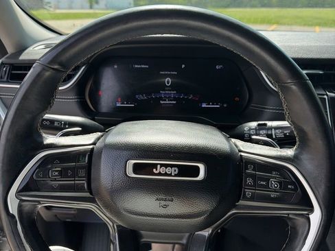Used 2022 Jeep Grand Cherokee L Laredo w/ Luxury Tech Group I AWD/4WD image 13