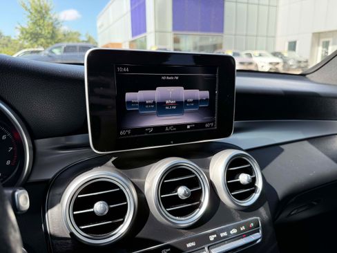 Used 2018 Mercedes-Benz GLC 300 image 22