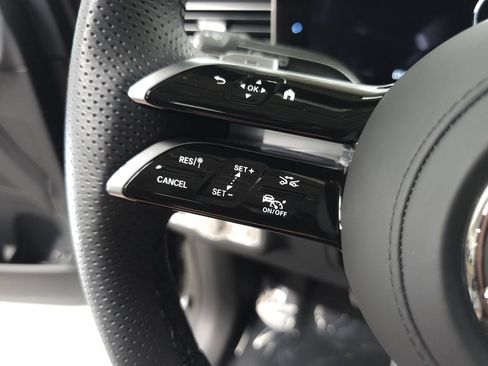 Used 2026 Mercedes-Benz GLS 450 4MATIC image 11