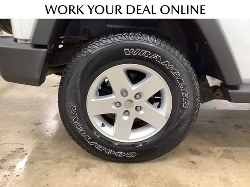 Used 2017 Jeep Wrangler Sport w/ Quick Order Package 24S AWD/4WD image 19