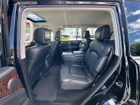 Used 2019 Nissan Armada Platinum w/ Captain's Chairs Package RWD image 12
