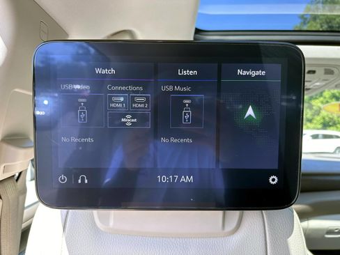 Used 2021 GMC Yukon XL Denali w/ Denali Premium Package AWD/4WD image 15