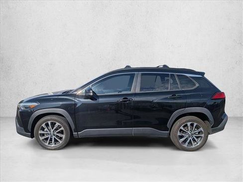 Used 2022 Toyota Corolla Cross XLE AWD/4WD image 8