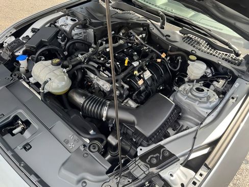 Used 2022 Ford Mustang Premium RWD image 30