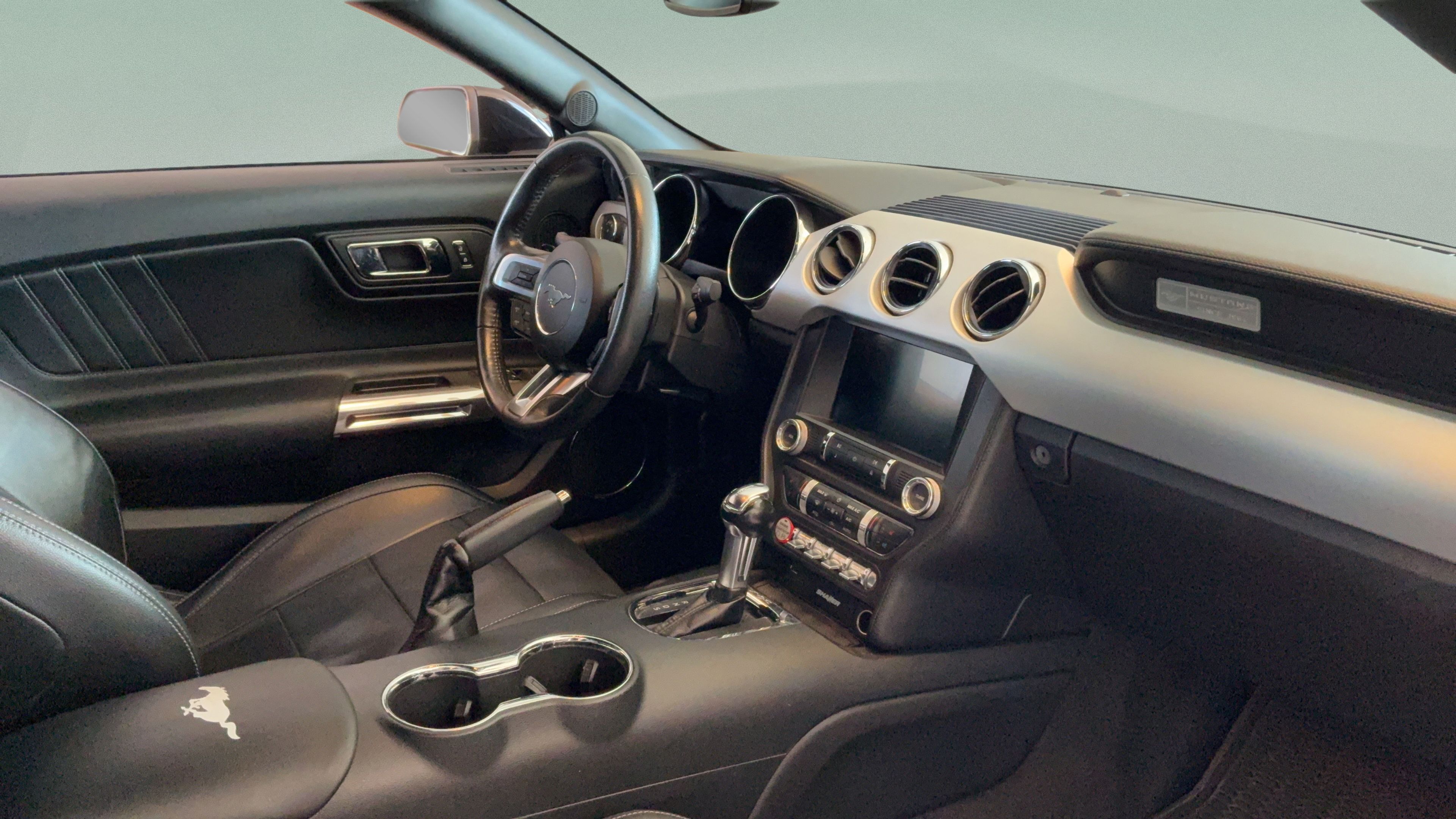 Used 2017 Ford Mustang Premium RWD image 30