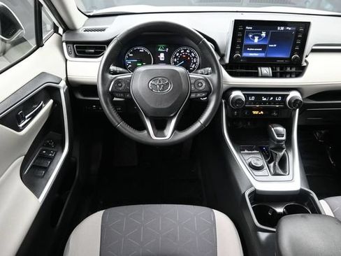 Used 2021 Toyota RAV4 XLE w/ Convenience Package AWD/4WD image 9