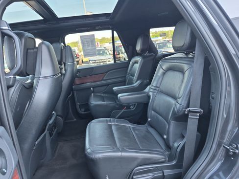 Used 2023 Lincoln Navigator Reserve AWD/4WD image 16