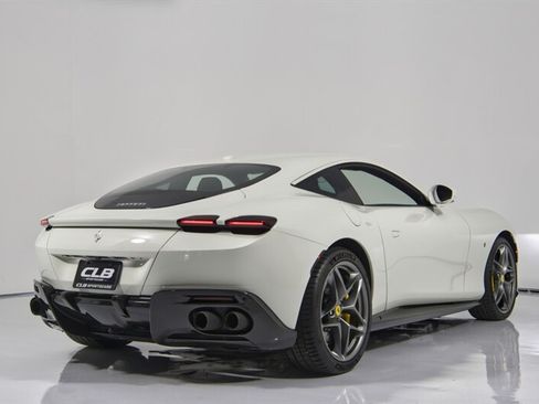 Used 2021 Ferrari Roma RWD image 12