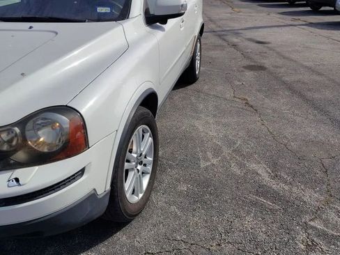 Used 2011 Volvo XC90 3.2 image 2