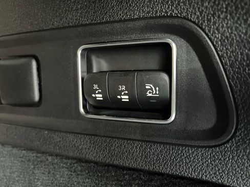 Certified 2025 Mercedes-Benz GLS 450 4MATIC image 12