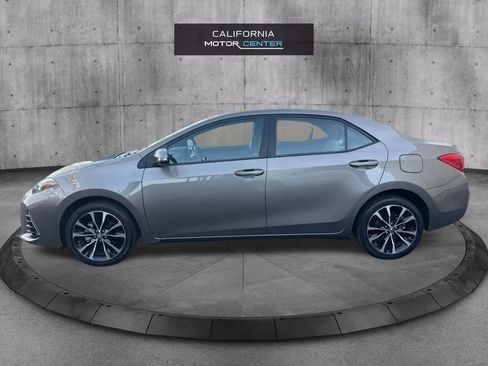 Used 2017 Toyota Corolla SE w/ SE Premium Package FWD image 8