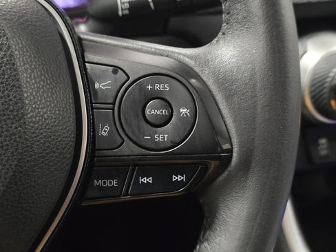 Certified 2021 Toyota RAV4 XLE w/ Convenience Package image 30