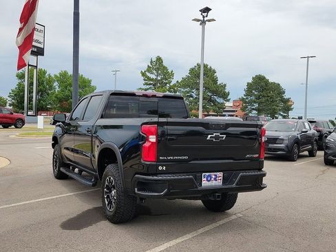 Used 2022 Chevrolet Silverado 1500 ZR2 w/ Technology Package AWD/4WD image 4