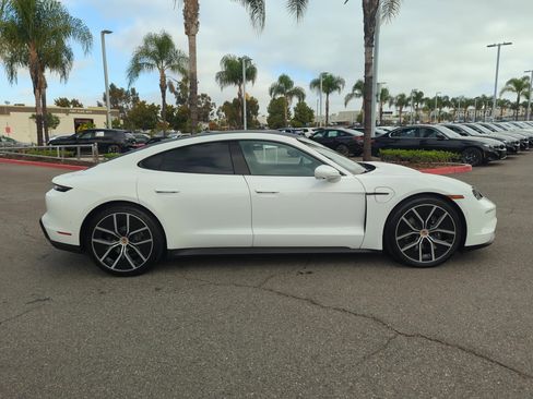 Used 2025 Porsche Taycan image 11