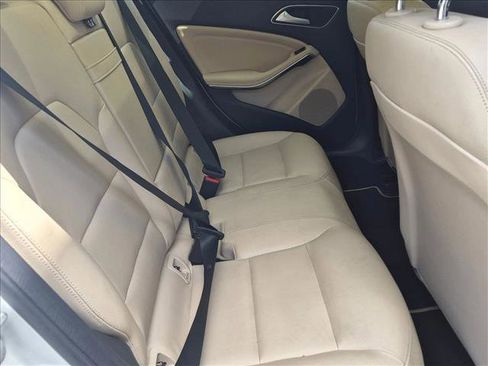 Used 2015 Mercedes-Benz GLA 250 image 17