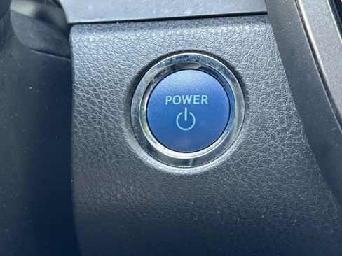 Used 2022 Toyota Camry SE image 24