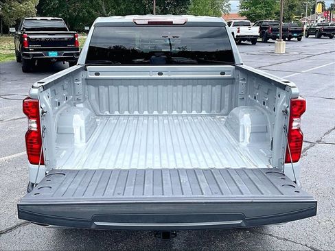 Used 2024 Chevrolet Silverado 1500 LT AWD/4WD image 32
