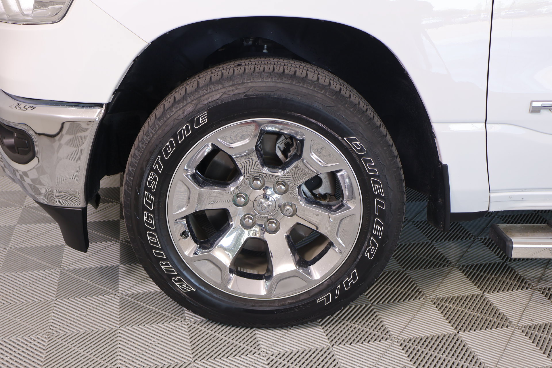 Used 2024 RAM 1500 Big Horn RWD image 17