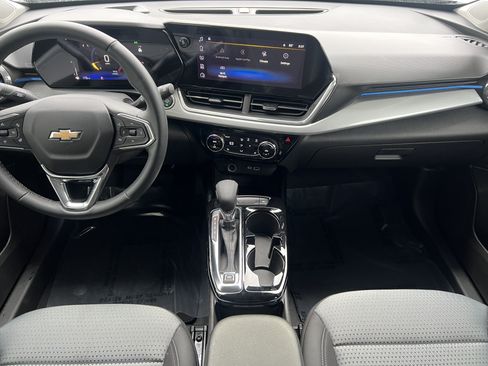 Used 2026 Chevrolet Trax LT w/ Driver Confidence Package FWD image 32