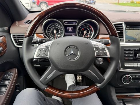 Used 2014 Mercedes-Benz ML 63 AMG 4MATIC image 26