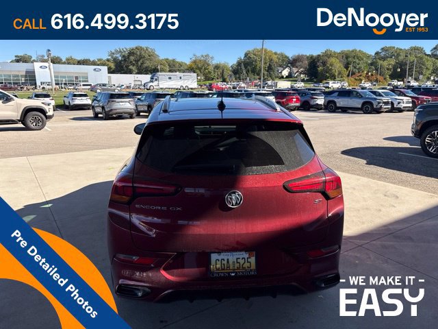 Used 2023 Buick Encore GX Select w/ Experience Buick Package FWD image 5