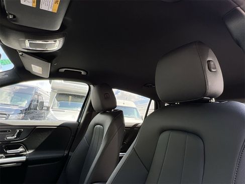 Certified 2025 Mercedes-Benz GLA 250 4MATIC image 22