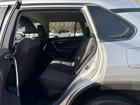 Used 2022 Toyota RAV4 XLE image 16