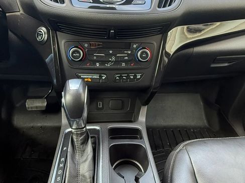 Used 2018 Ford Escape Titanium w/ Ford Safe & Smart Package AWD/4WD image 16
