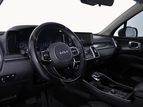 Used 2022 Kia Sorento S FWD image 13