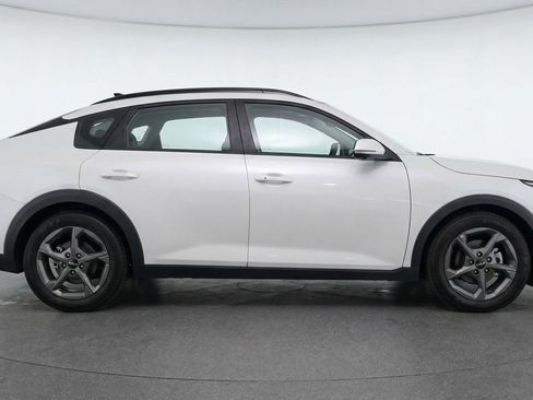 Used 2025 Kia K4 LXS image 11