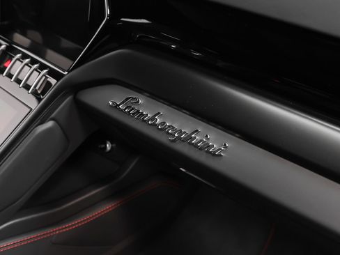 Used 2024 Lamborghini Urus S AWD/4WD image 24