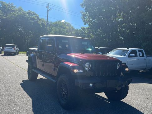 Used 2021 Jeep Gladiator Sport AWD/4WD image 7