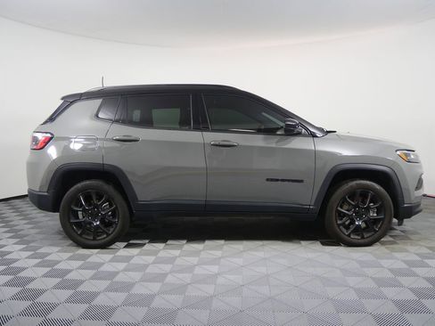 Used 2024 Jeep Compass Latitude w/ Convenience Group image 2