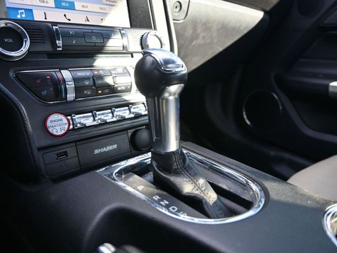 Used 2017 Ford Mustang Premium image 19