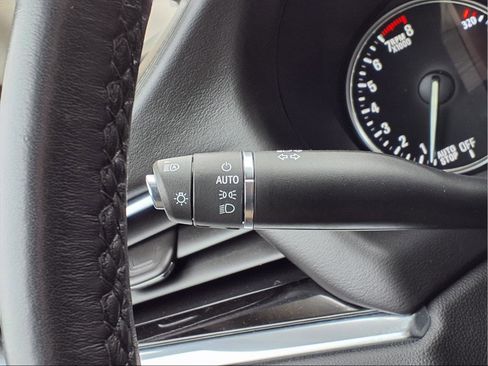 Used 2023 Buick Enclave Avenir image 18