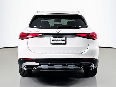 Certified 2026 Mercedes-Benz GLC 300 image 4