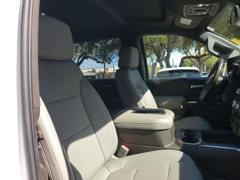 Certified 2022 GMC Sierra 1500 SLT w/ SLT Convenience Package image 22