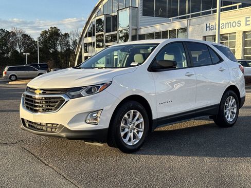 Used 2020 Chevrolet Equinox LS w/ LS Convenience Package image 5