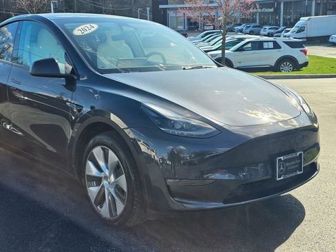 Used 2024 Tesla Model Y Long Range image 2