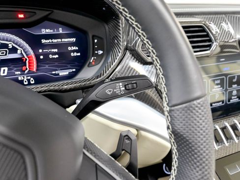 Used 2020 Lamborghini Urus AWD/4WD image 82