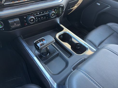 Used 2025 Chevrolet Silverado 1500 LTZ image 22