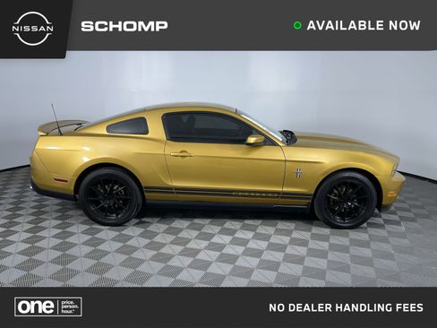 Used 2010 Ford Mustang Coupe image 1
