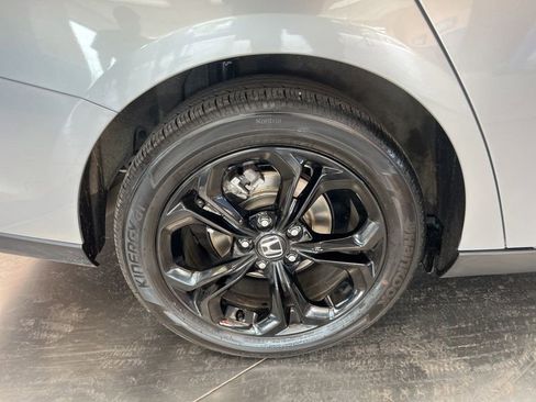 Used 2025 Honda Accord SE image 9