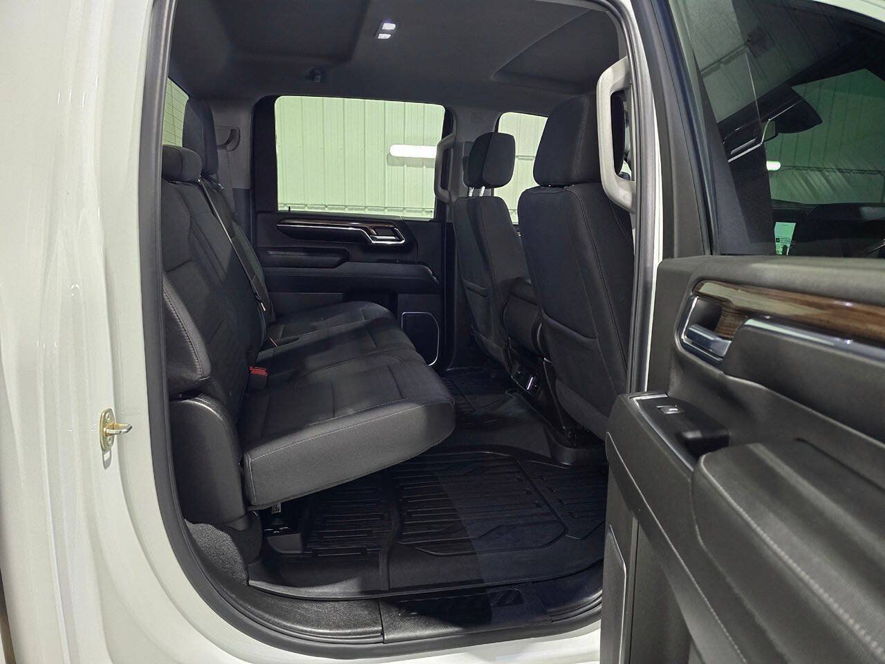 Used 2024 Chevrolet Silverado 2500 LT AWD/4WD image 10