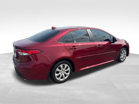 Used 2025 Toyota Corolla LE FWD image 5