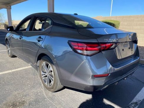 Used 2021 Nissan Sentra SV FWD image 2