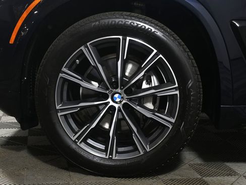 Certified 2025 BMW X5 xDrive40i w/ M Sport Package AWD/4WD image 12