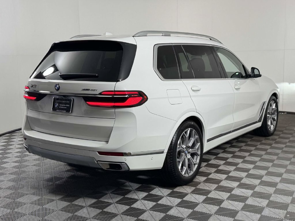 Used 2026 BMW X7 xDrive40i AWD/4WD image 10